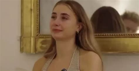 lilly phillips onlyfans|OnlyFans model Lily Phillips cries after sleeping with 101 men in。